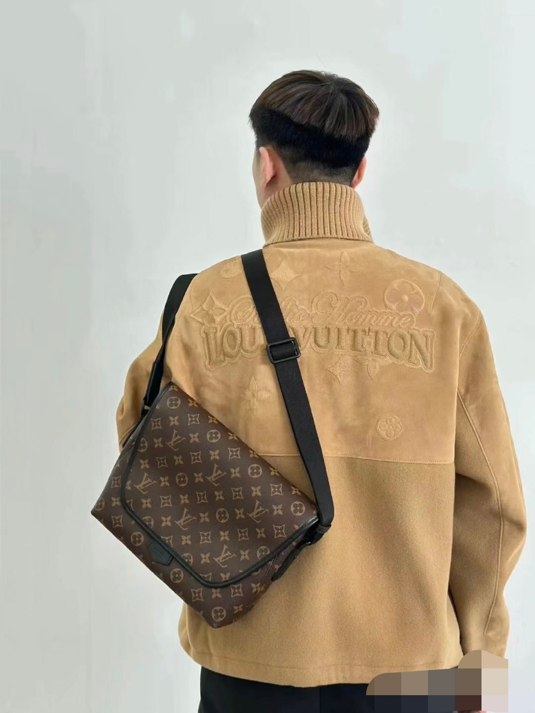 Louis Vuitton Archy Messenger Bag Monogram Canvas Black Hardware