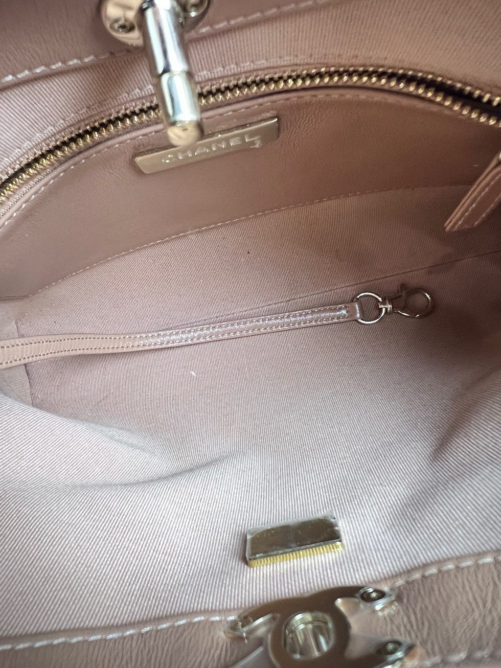 Chanel Quilted Leather Flap Bag Tan/Camel Gold Hardware