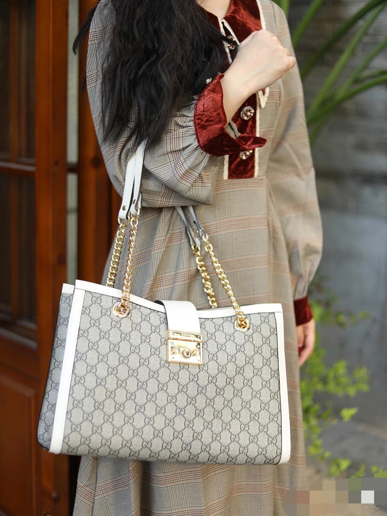 Gucci Padlock Tote Bag GG Supreme Canvas White Leather Gold Hardware