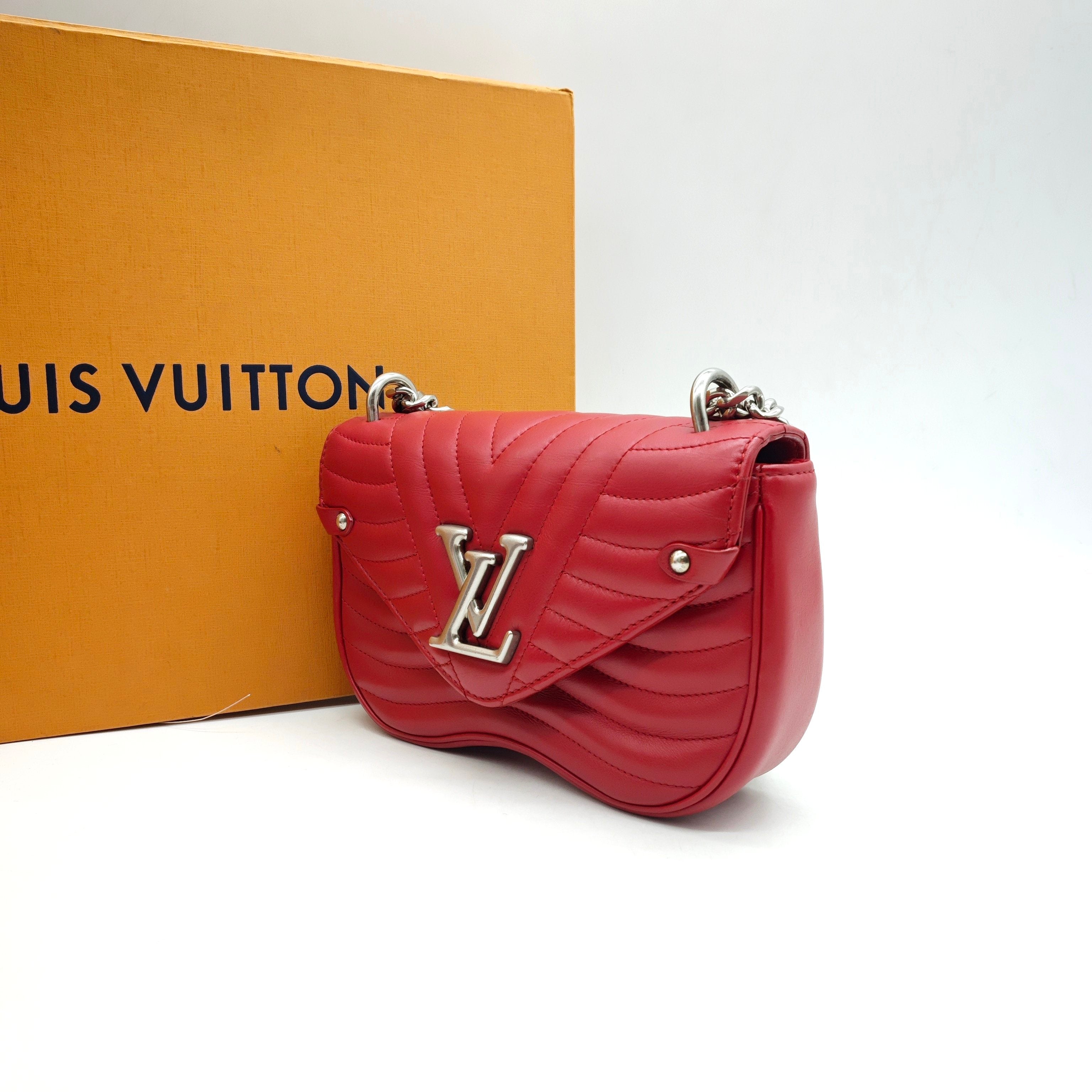 Louis Vuitton New Wave Shoulder Bag Red Quilted Leather Silver Hardware