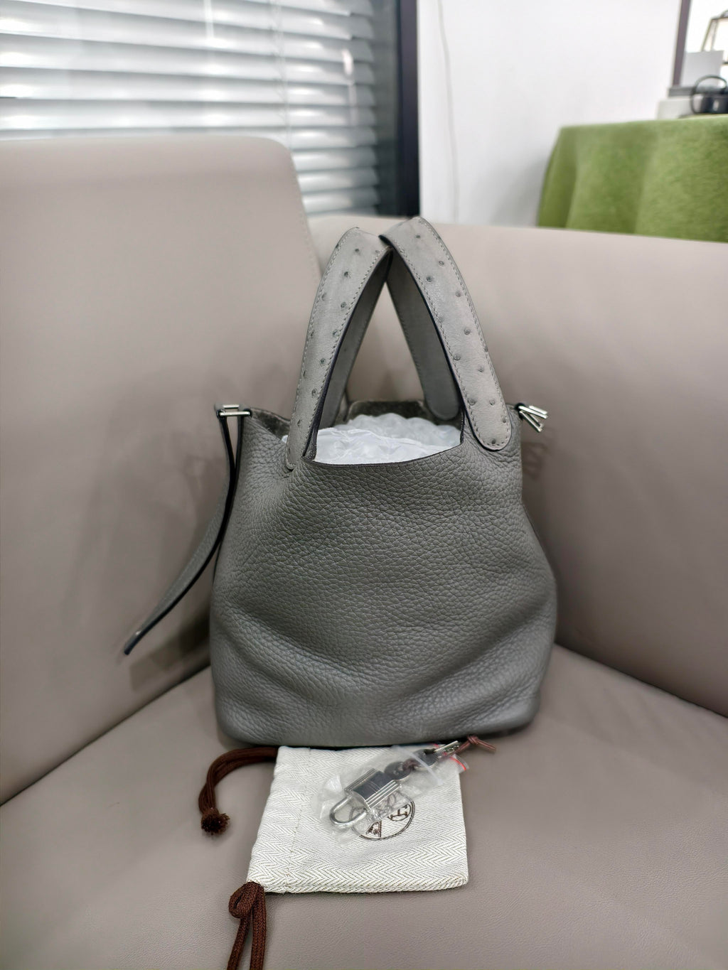 Hermes Picotin Lock Handbag Grey Pebbled Leather Ostrich Handles Silver Hardware