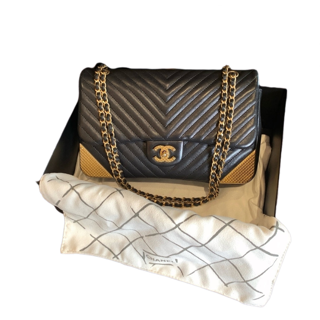 CHANEL Classic Flap Bag | Medium | Laser-Embossed Leather