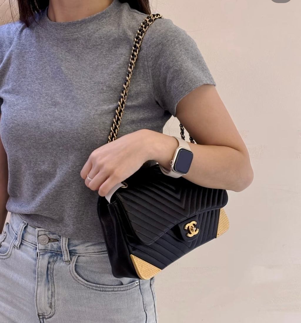 CHANEL Classic Flap Bag | Medium | Laser-Embossed Leather
