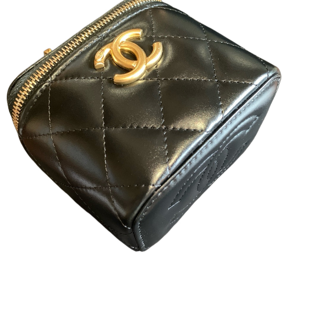 CHANEL Handbag & Shoulder Bag | Sheepskin | Gold Hardware