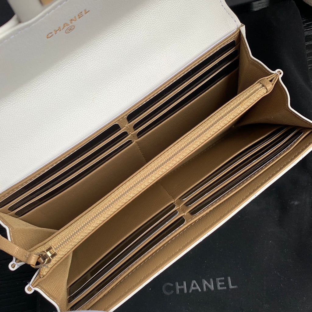 Chanel Pearl Crush Mini Flap Bag White Lambskin Gold Hardware