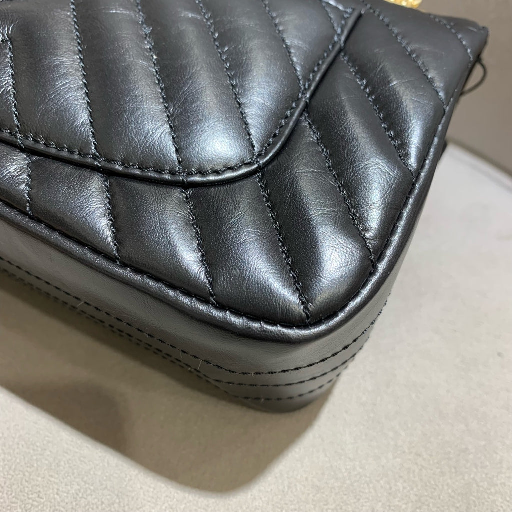 Chanel Reissue Flap Bag Black Chevron Quilted Leather Gold Hardware