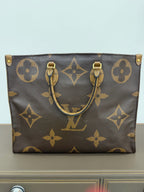 Louis Vuitton Onthego Tote Giant Monogram Canvas Gold Hardware