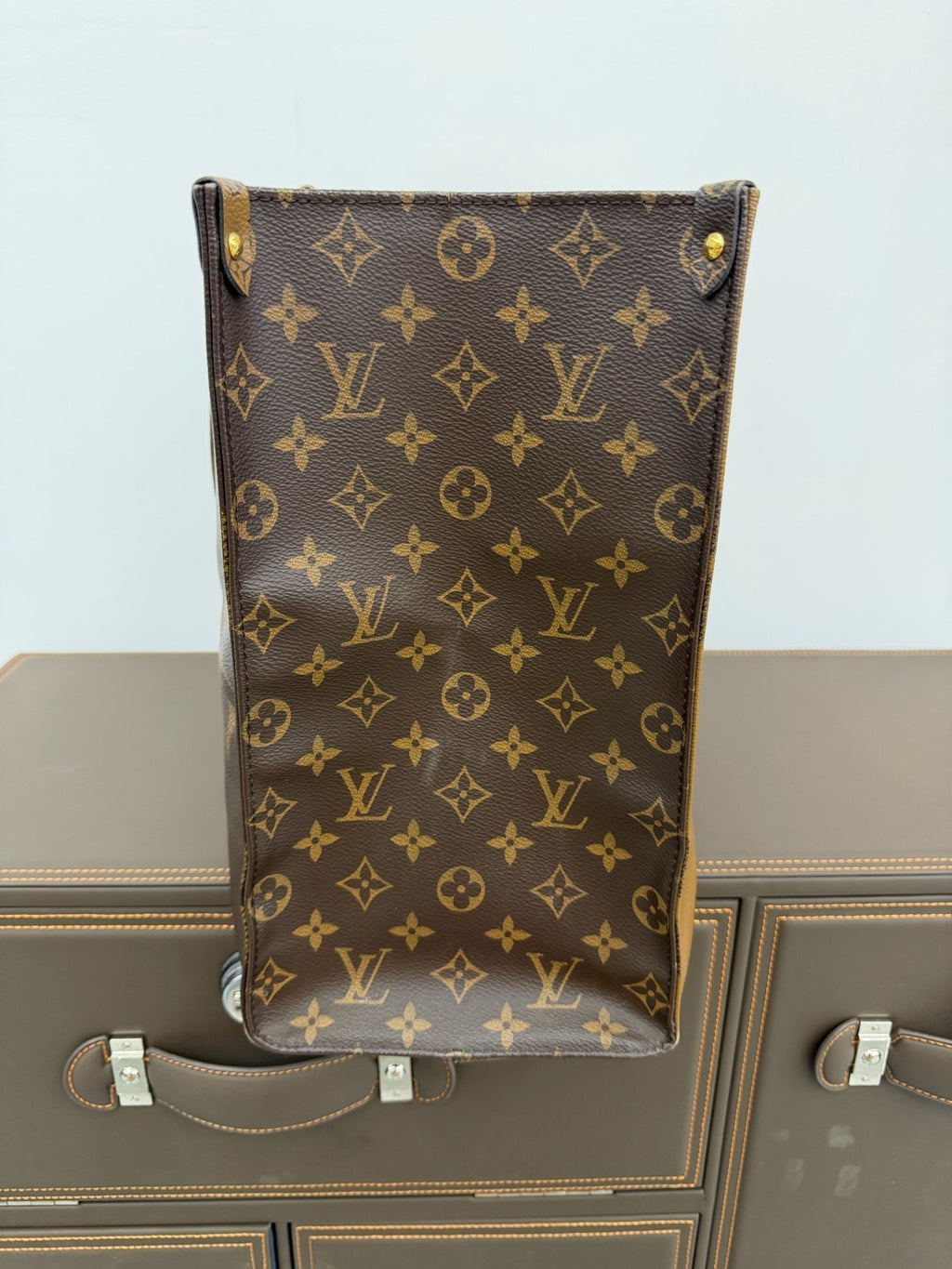 Louis Vuitton Onthego Tote Giant Monogram Canvas Gold Hardware