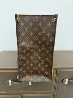 Louis Vuitton Onthego Tote Giant Monogram Canvas Gold Hardware