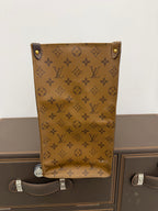 Louis Vuitton Onthego Tote Giant Monogram Canvas Gold Hardware