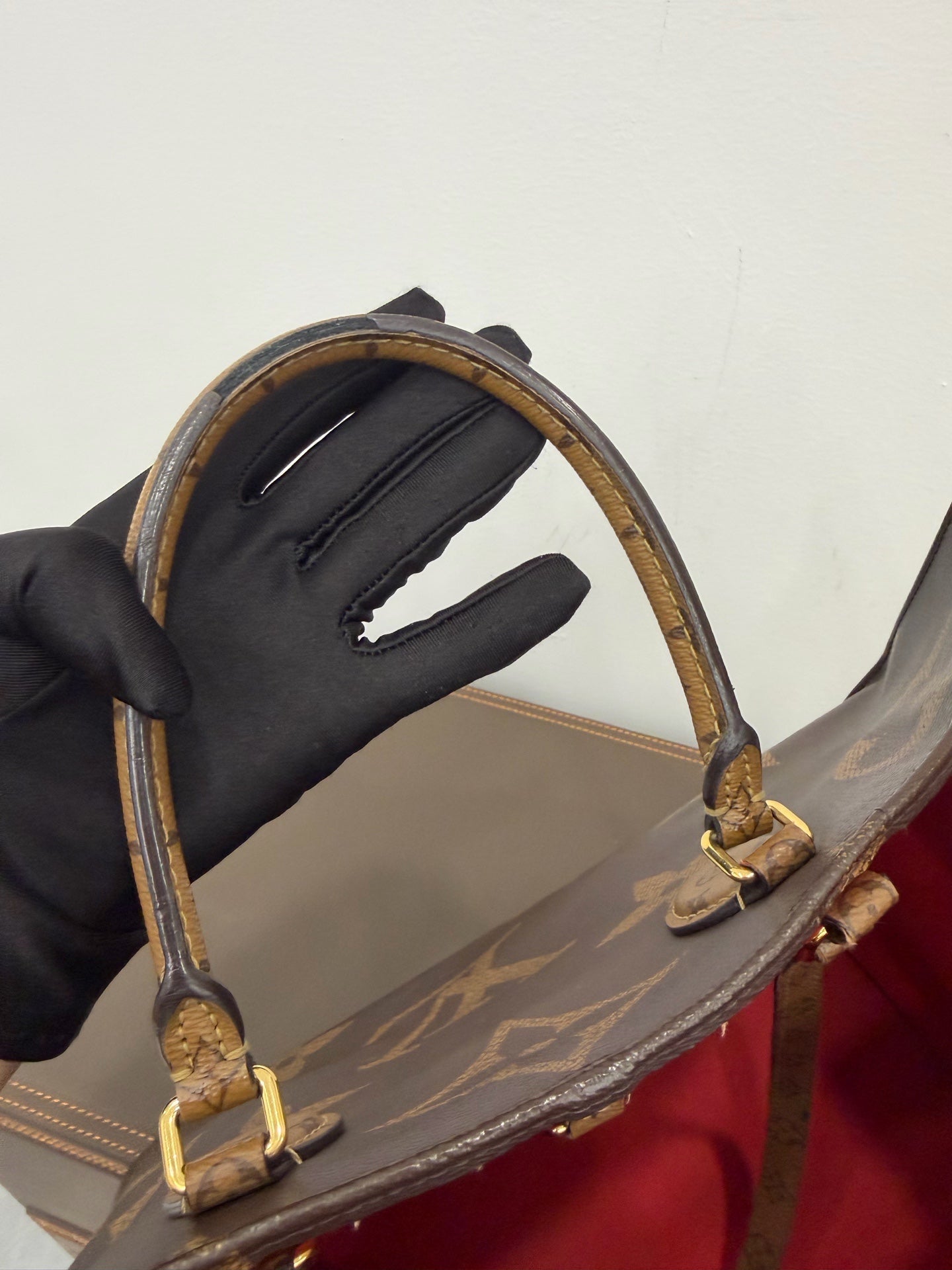 Louis Vuitton Onthego Tote Giant Monogram Canvas Gold Hardware