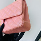 CHANEL Classic Flap Medium | Pearlised Pink Litchi-Grain | Gold Hardware