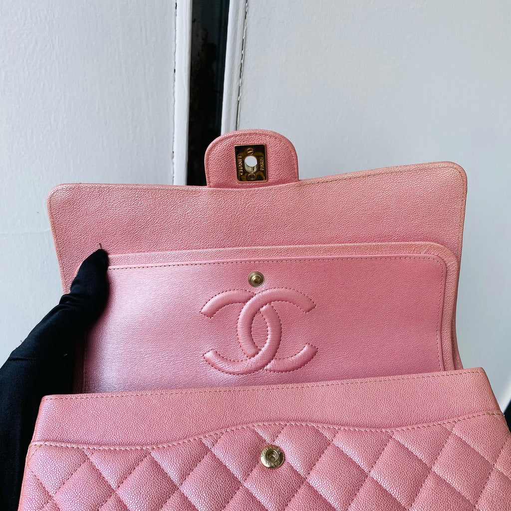 CHANEL Classic Flap Medium | Pearlised Pink Litchi-Grain | Gold Hardware