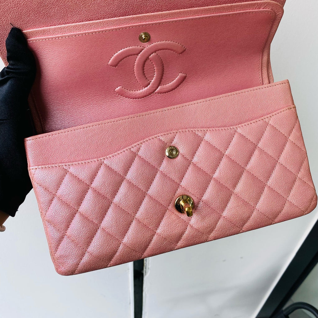 CHANEL Classic Flap Medium | Pearlised Pink Litchi-Grain | Gold Hardware