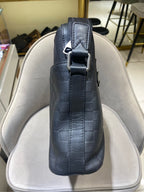 Gucci Signature Messenger Bag Black Leather Silver Hardware