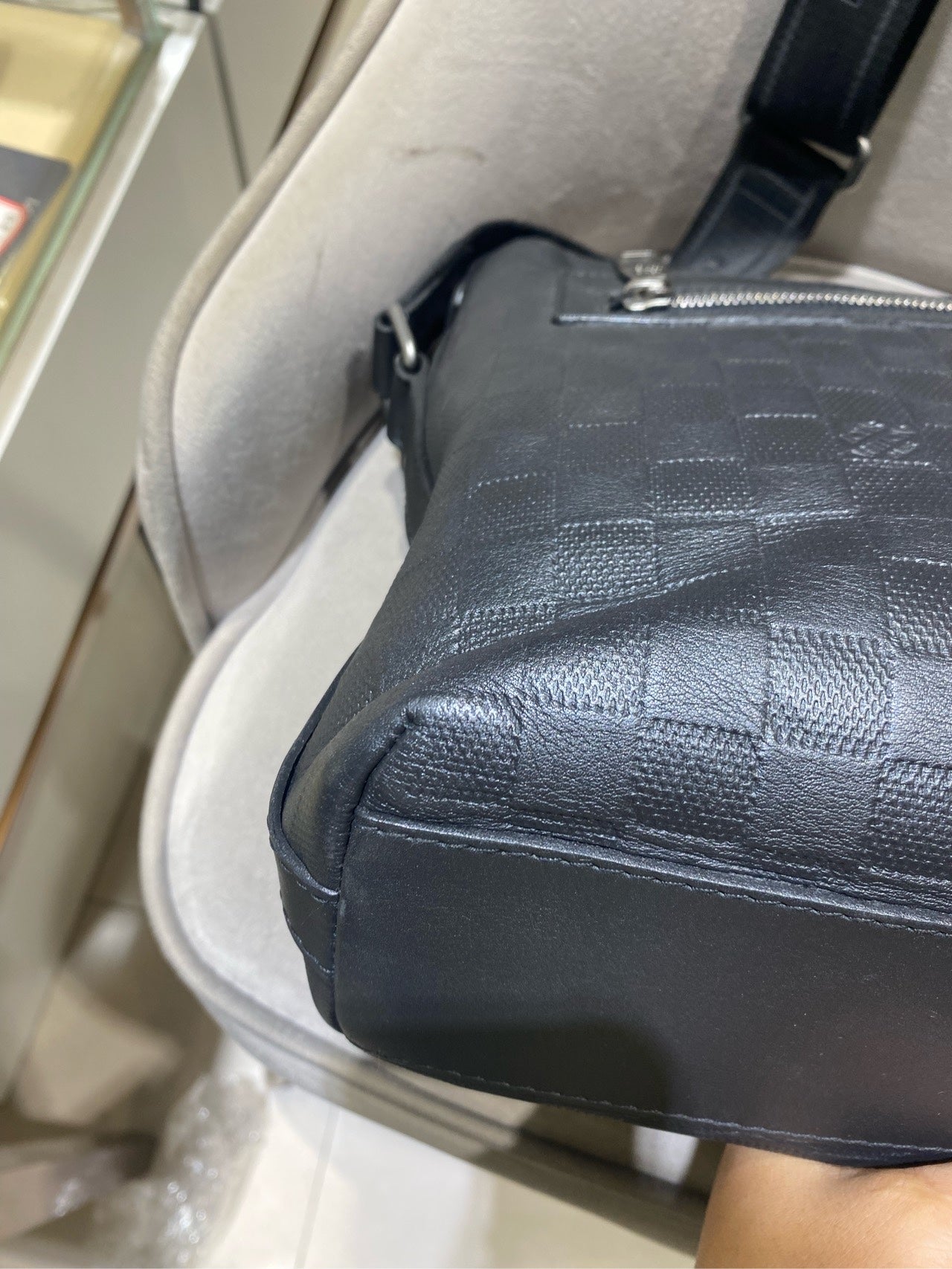 Gucci Signature Messenger Bag Black Leather Silver Hardware