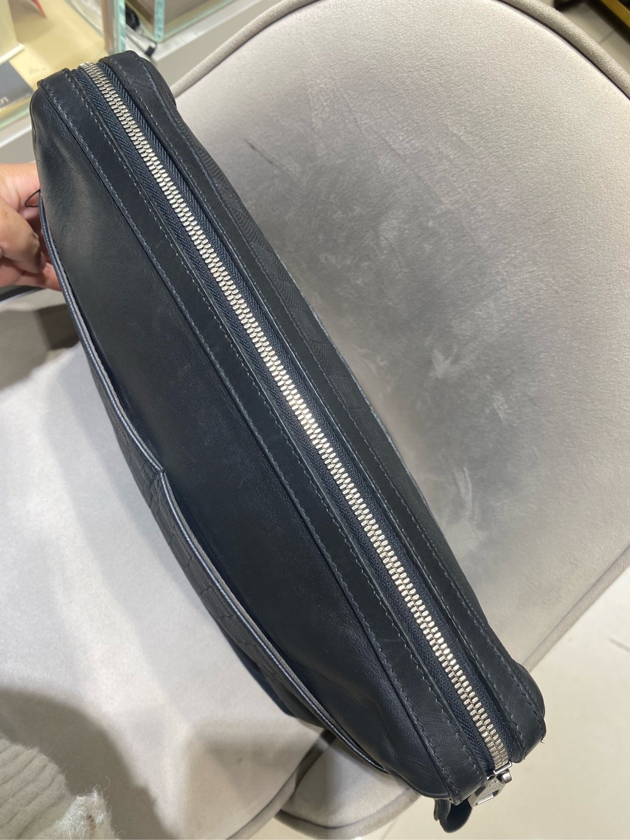 Gucci Signature Messenger Bag Black Leather Silver Hardware