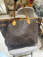 Louis Vuitton Neverfull Tote Bag Monogram Canvas Gold Hardware