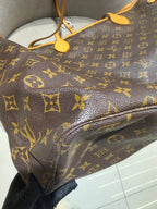 Louis Vuitton Neverfull Tote Bag Monogram Canvas Gold Hardware