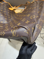 Louis Vuitton Neverfull Tote Bag Monogram Canvas Gold Hardware
