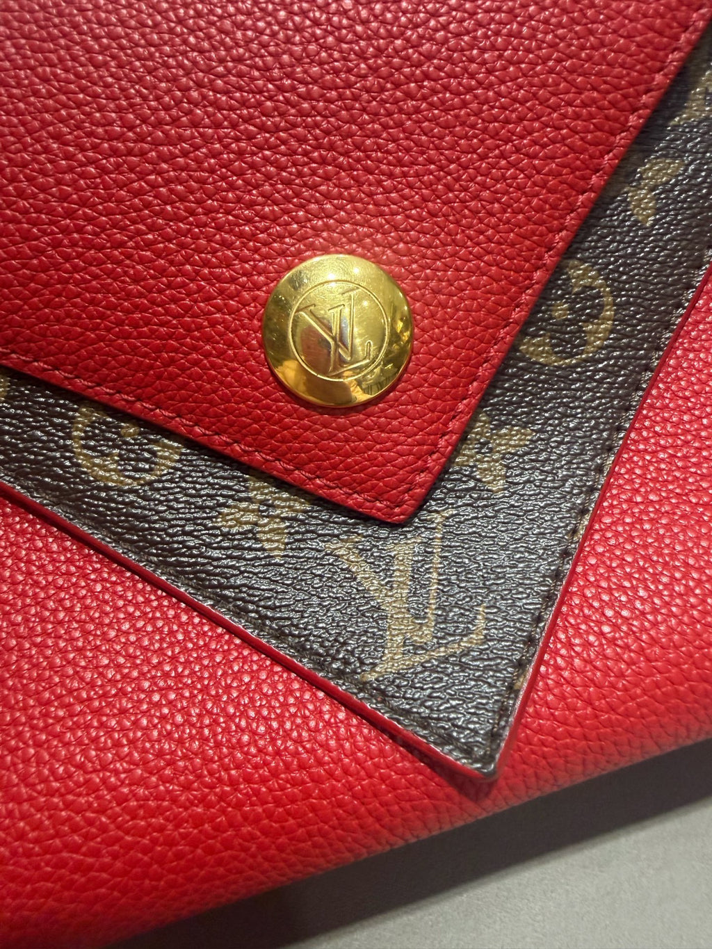 Louis Vuitton Vavin Top-Handle Bag Red Grained Leather Gold Hardware