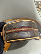 Louis Vuitton Boite Chapeau Souple Shoulder Bag Monogram Canvas Gold Hardware