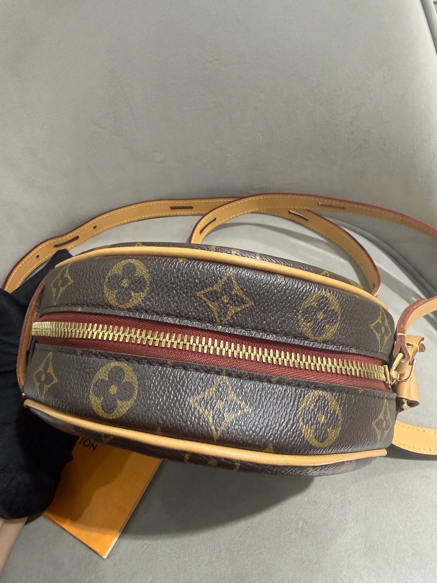 Louis Vuitton Boite Chapeau Souple Shoulder Bag Monogram Canvas Gold Hardware
