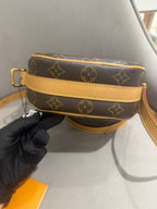 Louis Vuitton Boite Chapeau Souple Shoulder Bag Monogram Canvas Gold Hardware