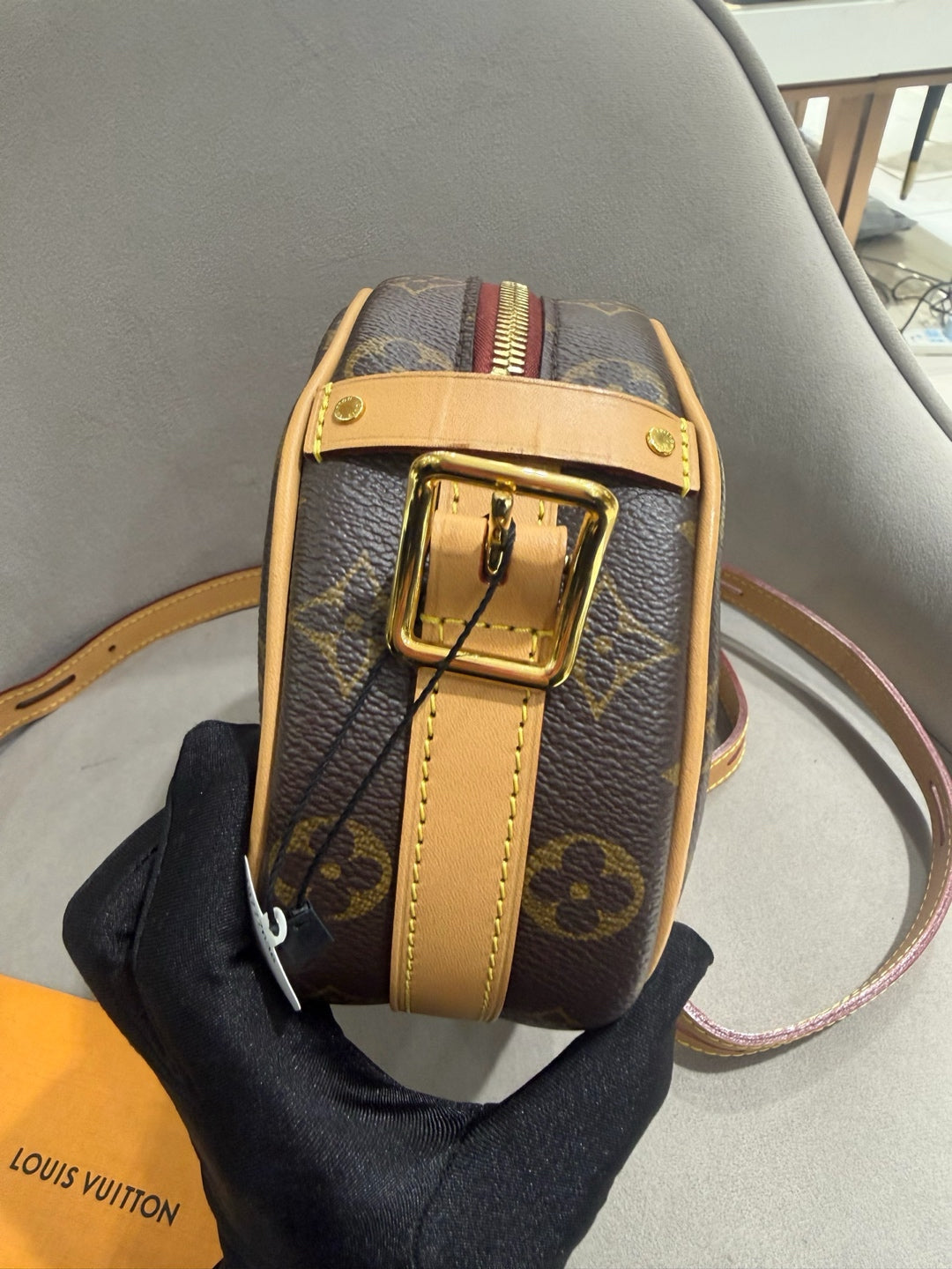 Louis Vuitton Boite Chapeau Souple Shoulder Bag Monogram Canvas Gold Hardware