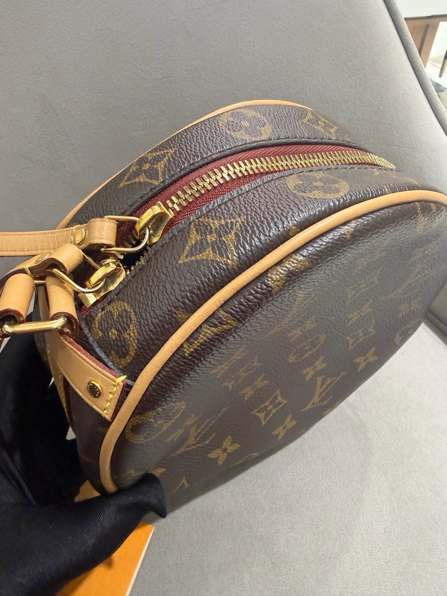 Louis Vuitton Boite Chapeau Souple Shoulder Bag Monogram Canvas Gold Hardware
