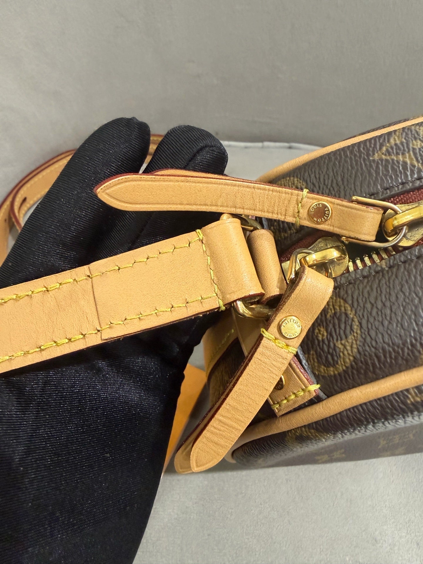 Louis Vuitton Boite Chapeau Souple Shoulder Bag Monogram Canvas Gold Hardware
