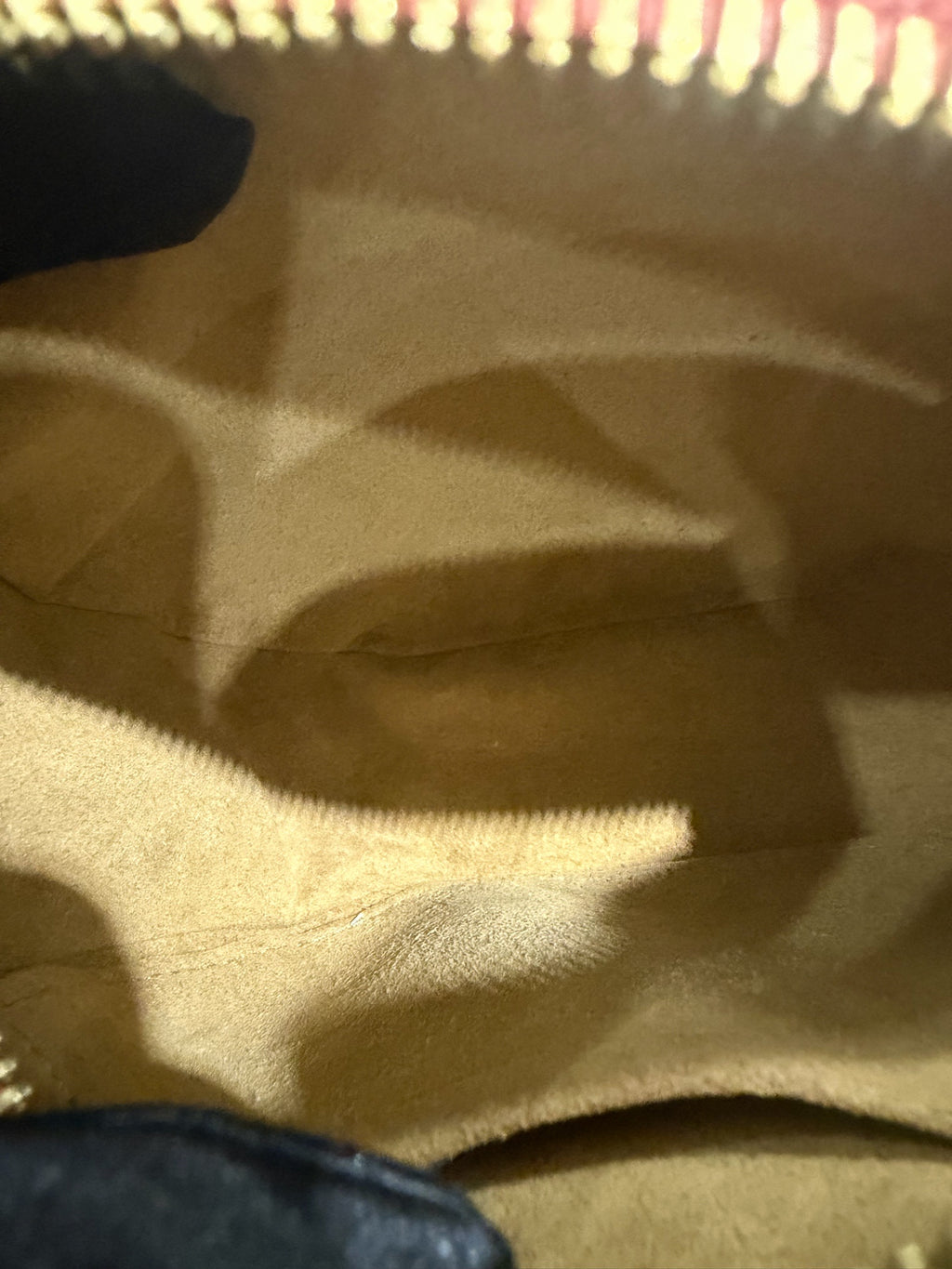 Louis Vuitton Boite Chapeau Souple Shoulder Bag Monogram Canvas Gold Hardware