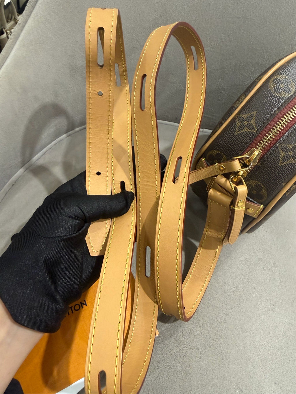 Louis Vuitton Boite Chapeau Souple Shoulder Bag Monogram Canvas Gold Hardware