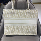 Dior Book Tote Bag Cream/Gold Dior Oblique Monogram Gold Hardware