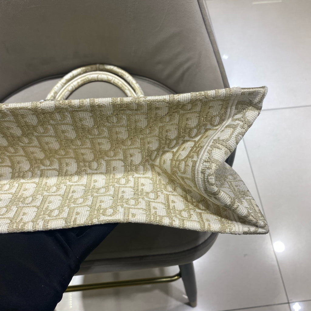 Dior Book Tote Bag Cream/Gold Dior Oblique Monogram Gold Hardware