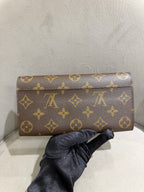 Louis Vuitton Sarah Wallet Monogram Canvas Gold Hardware