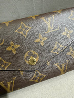 Louis Vuitton Sarah Wallet Monogram Canvas Gold Hardware