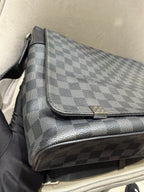 Louis Vuitton District Messenger Bag Damier Graphite Silver Hardware