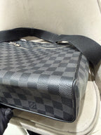 Louis Vuitton District Messenger Bag Damier Graphite Silver Hardware