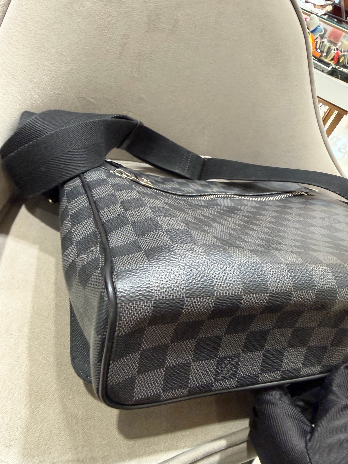 Louis Vuitton District Messenger Bag Damier Graphite Silver Hardware