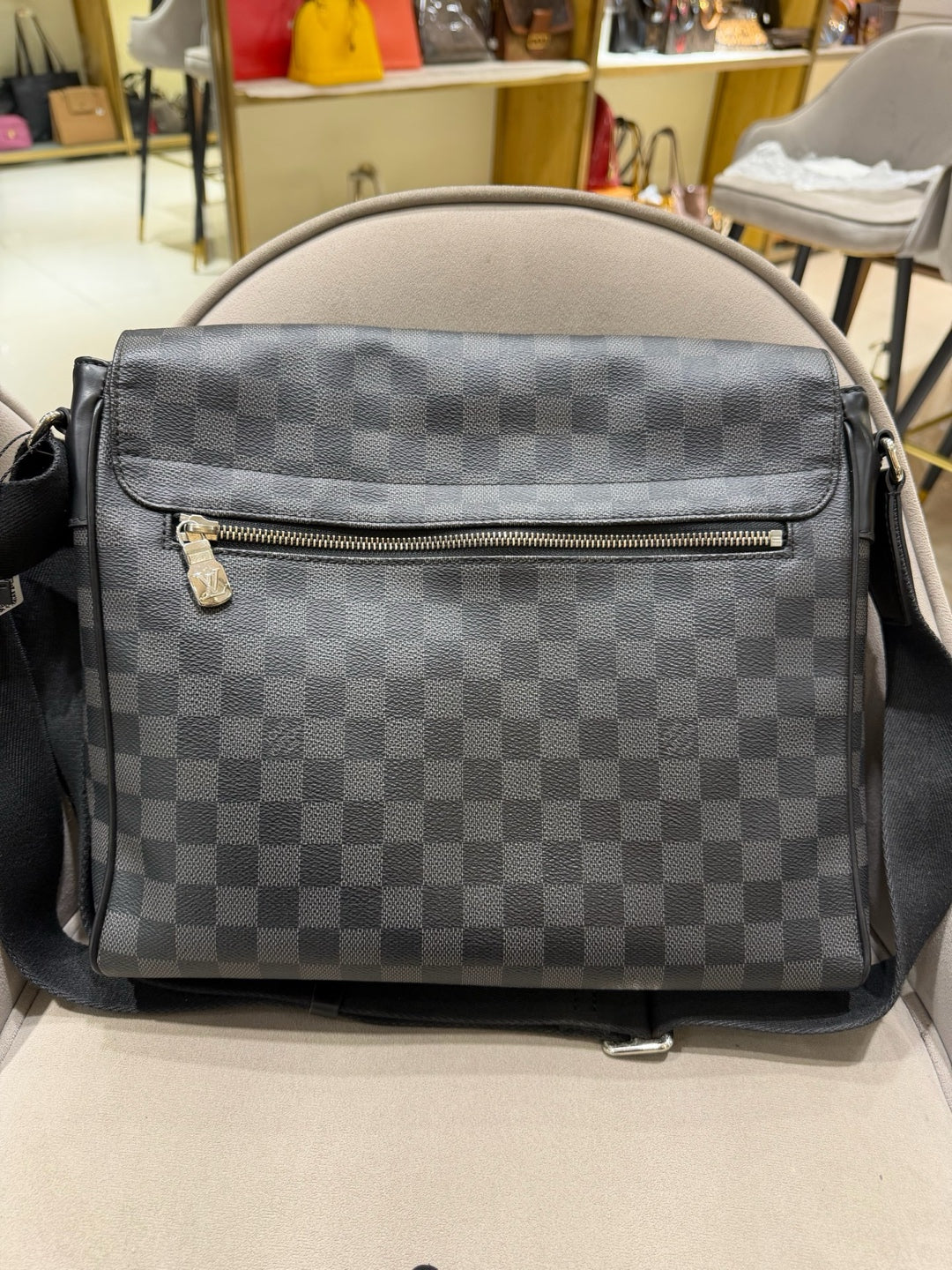 Louis Vuitton District Messenger Bag Damier Graphite Silver Hardware