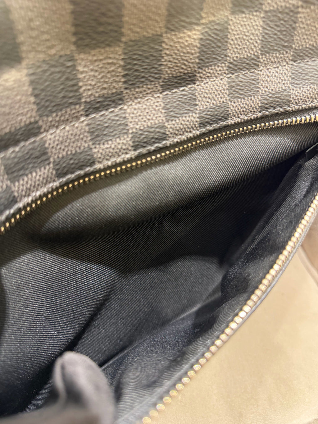 Louis Vuitton District Messenger Bag Damier Graphite Silver Hardware