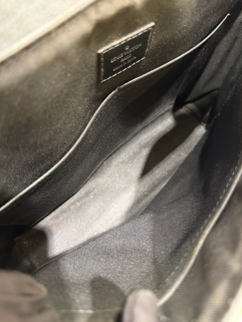 Louis Vuitton District Messenger Bag Damier Graphite Silver Hardware