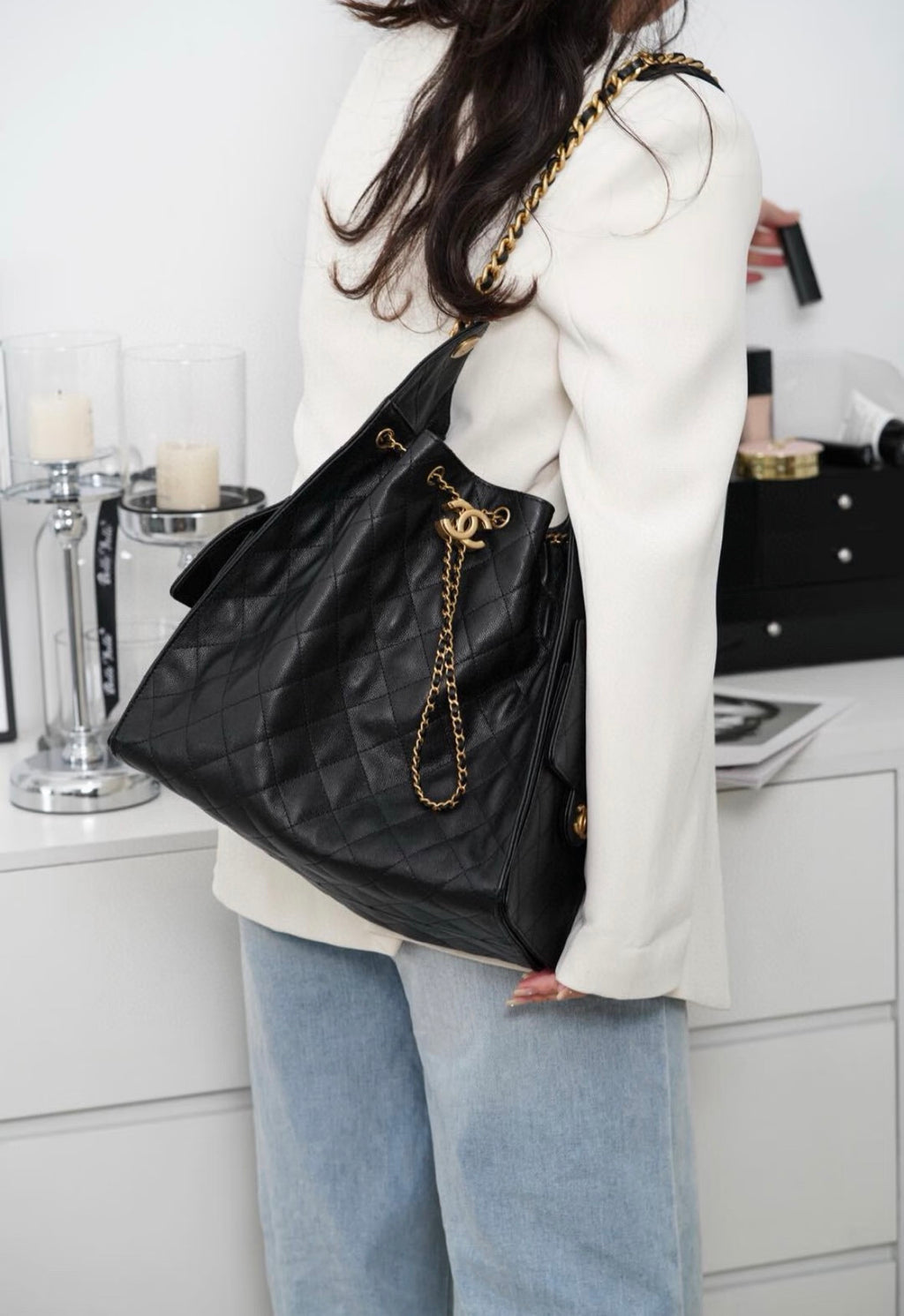 CHANEL 25 Medium Handbag | Grained Calfskin | Gold Hardware