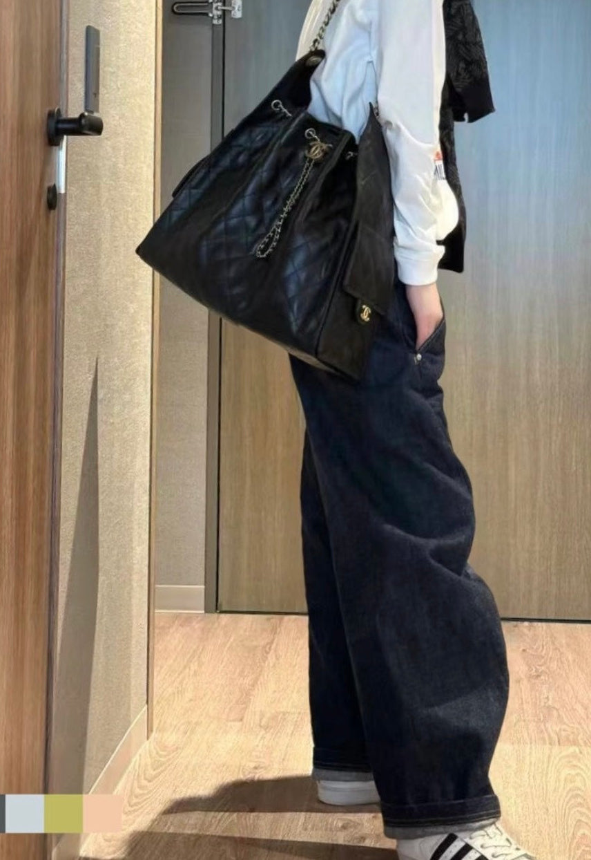 CHANEL 25 Medium Handbag | Grained Calfskin | Gold Hardware
