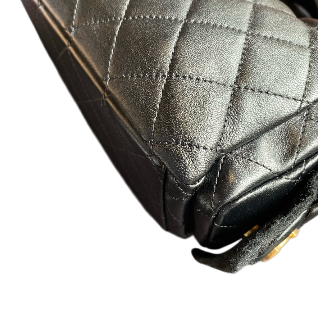 CHANEL Handbag | Lambskin | Gold Hardware
