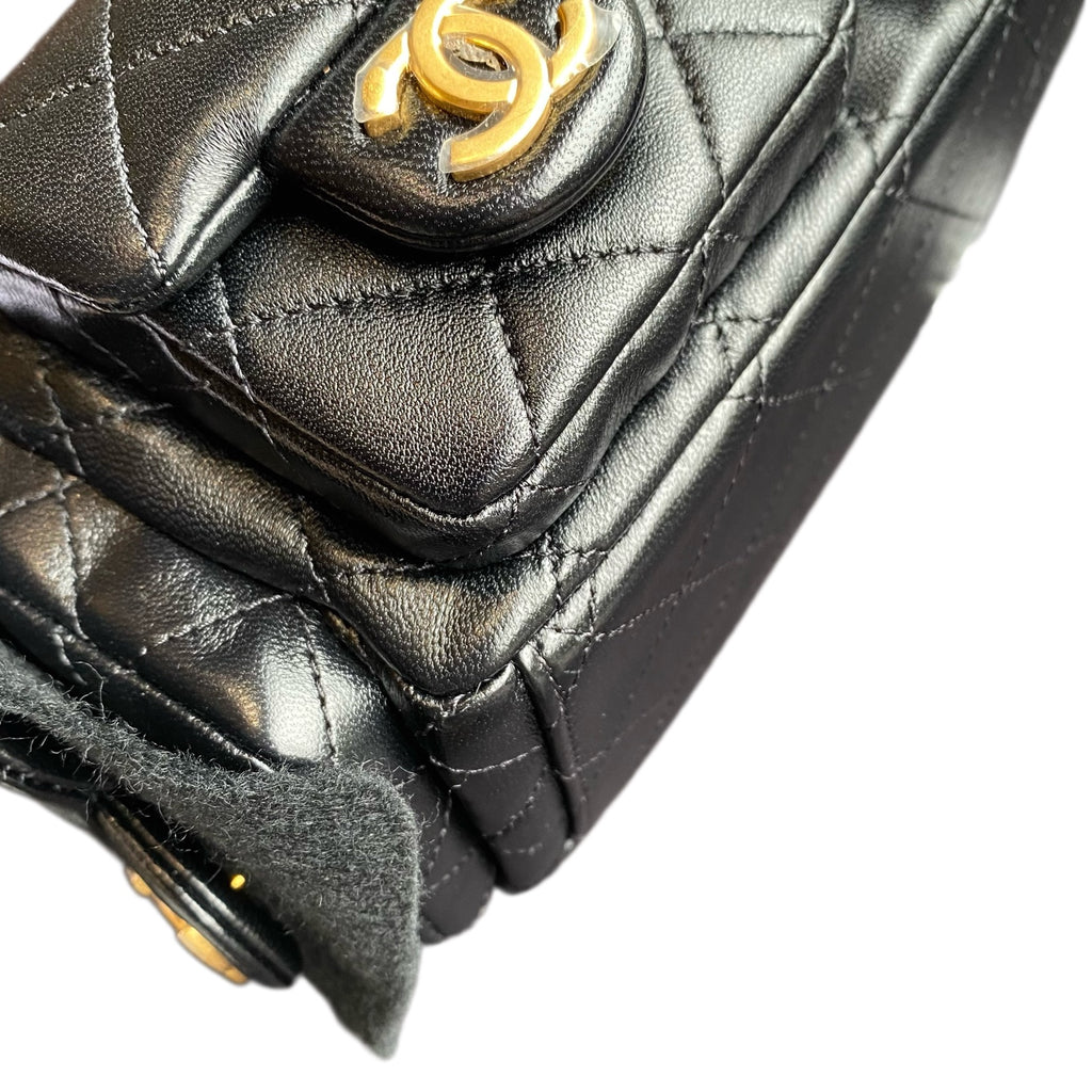 CHANEL Handbag | Lambskin | Gold Hardware