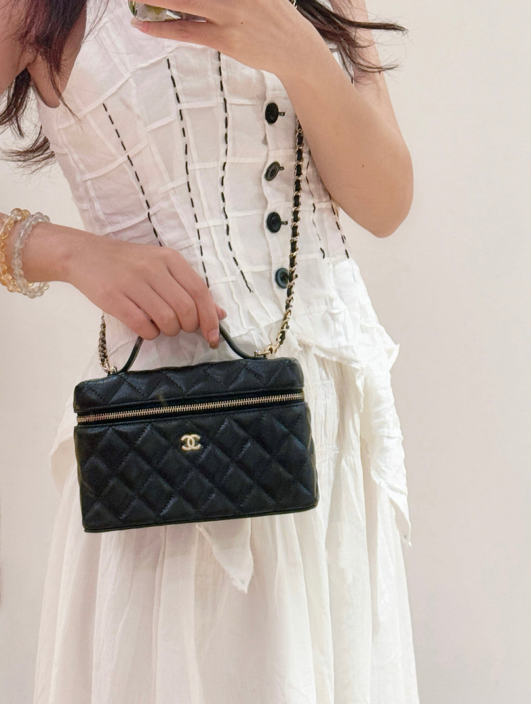 CHANEL Shoulder Bag | Lambskin | Gold Hardware
