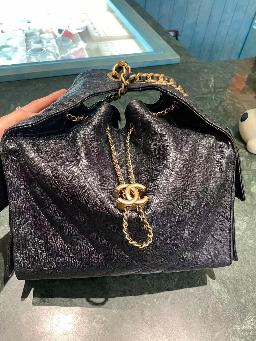 CHANEL 25 Medium Handbag | Grained Calfskin | Gold Hardware