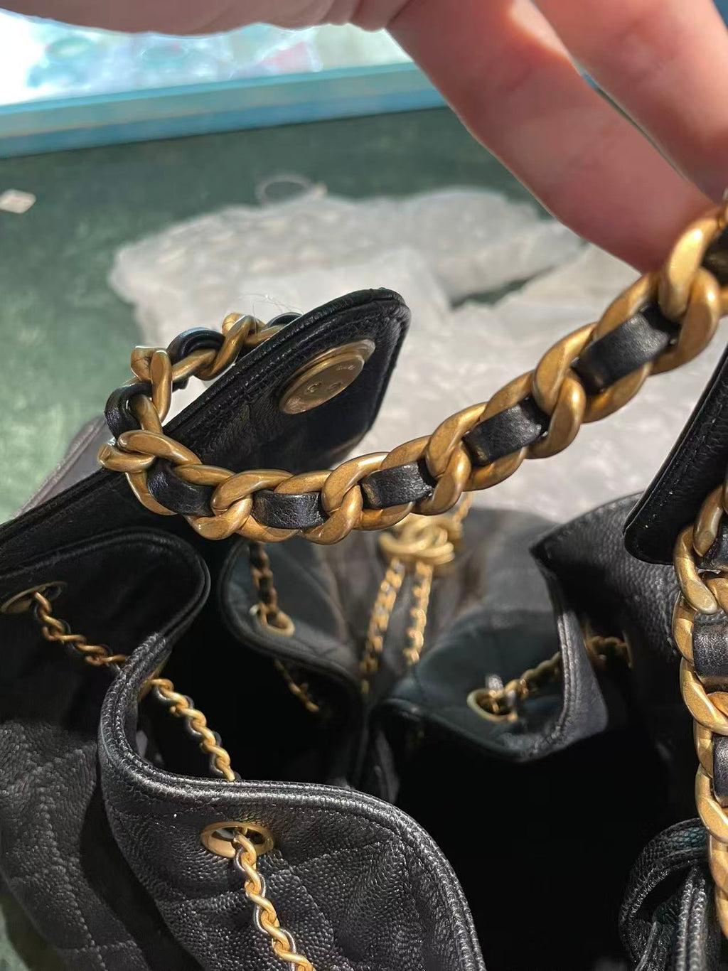 CHANEL 25 Medium Handbag | Grained Calfskin | Gold Hardware